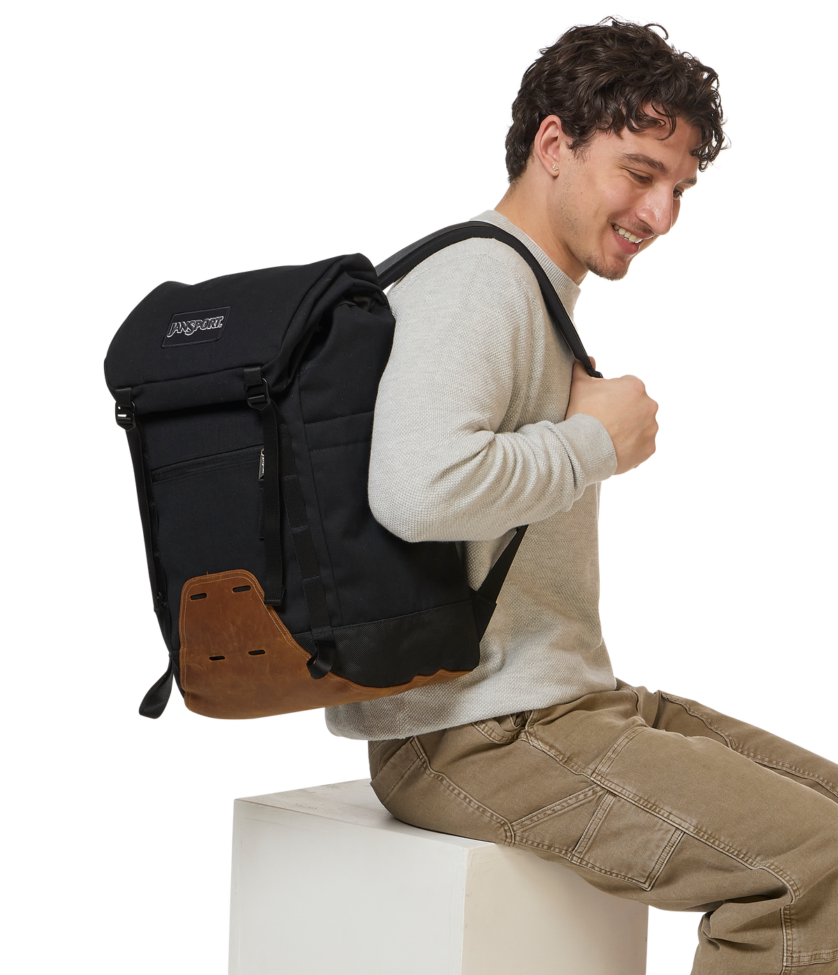 cruiser-rucksack-i7 JS0A86EP008-MODEL.png