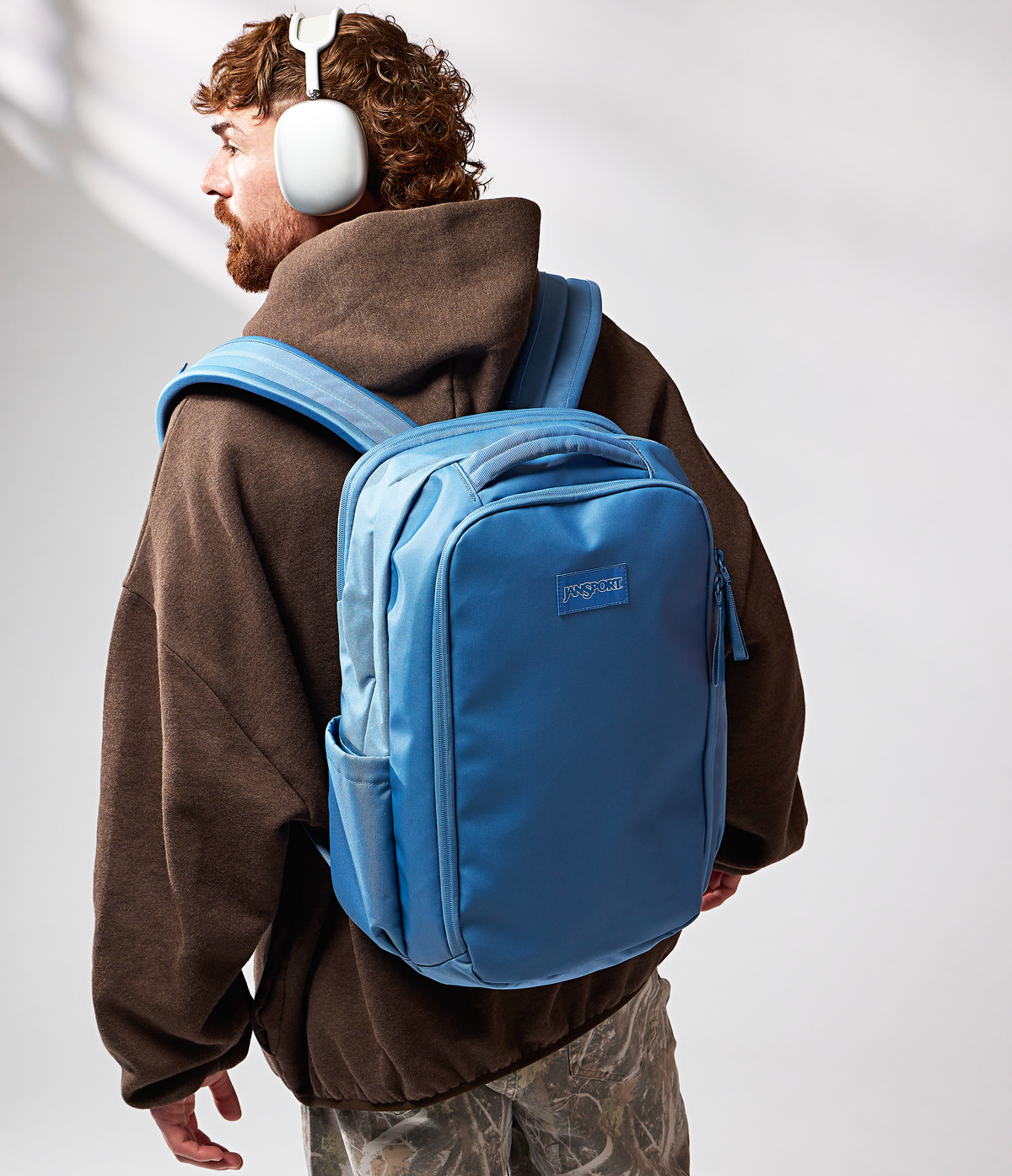 good-latitude-travel-pack-30l-u5 JS0A86ETEW5-MODEL.png